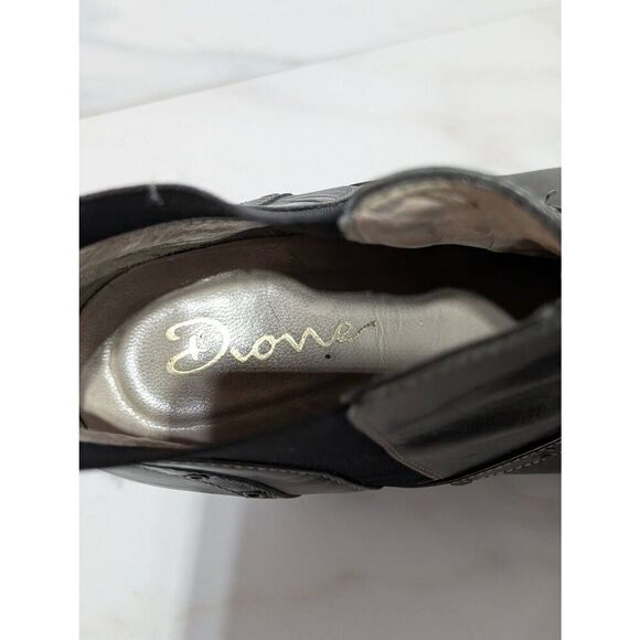 Dione Women's Gray & Black Solid Almond Toe Leather Bootie Size 4 - Picture 4 of 11